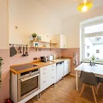 Suedstadt-oase 1 Komfort Mit 2 Sz Und Balkon * Koblenz