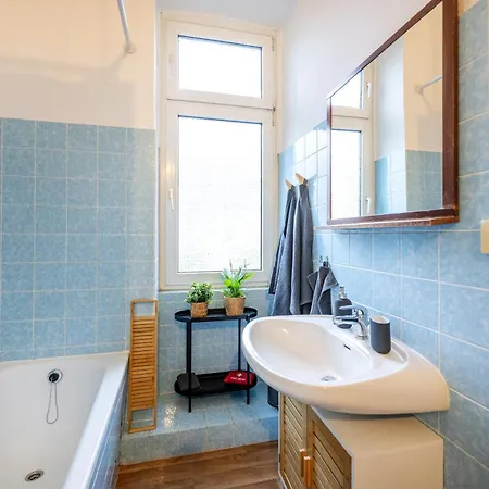 Suedstadt-oase 1 Komfort Mit 2 Sz Und Balkon Apartamento Coblença