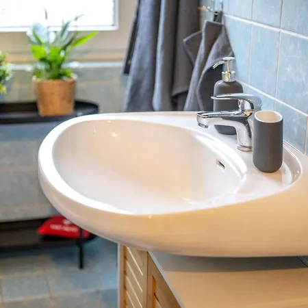 Südstadt-oase 1 Komfort Mit 2 Sz Und Balkon * Coblenza